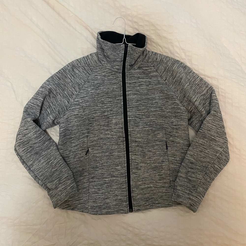Women’s Lululemon Fleece sweater/ Zip up